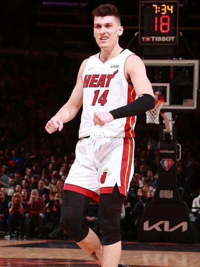 但右家听的 但右家听的